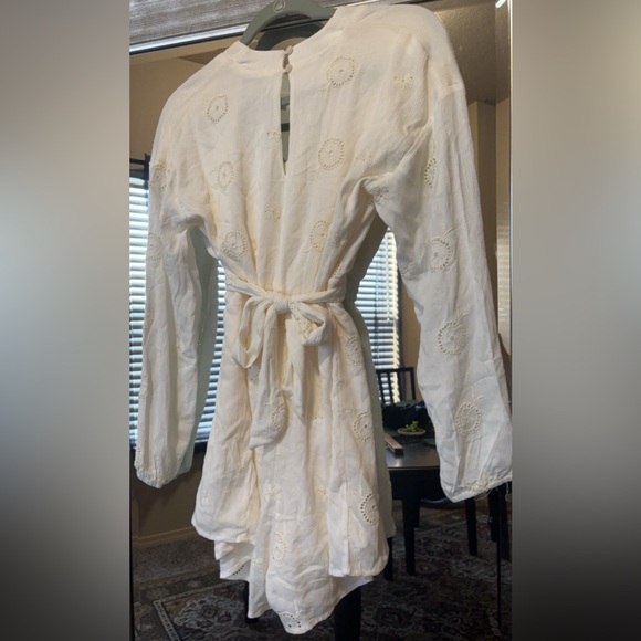 Koko + Mason Lace Romper - Picture 3 of 6